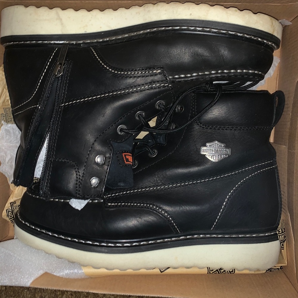 HD boots size 11